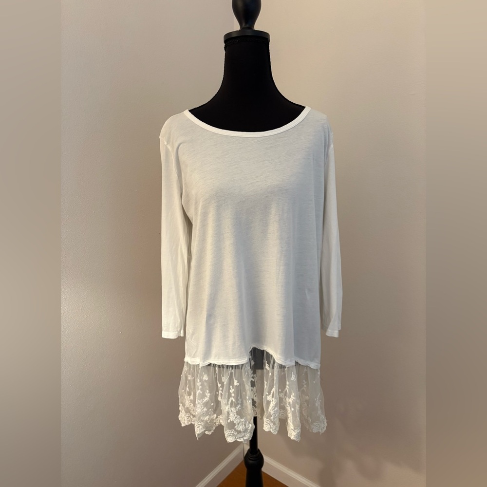 Elegant White Lace Hem Women's Top